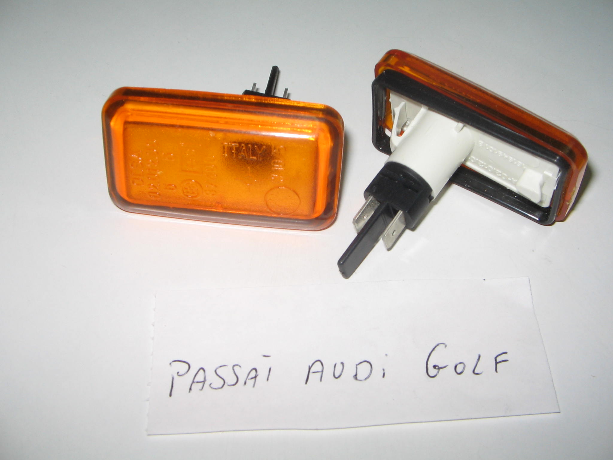 PASSAT  / AUDI  /  GOLF  FANALINI LATERALI   N.220